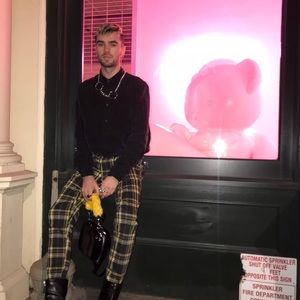 Meet your Posher, Tom